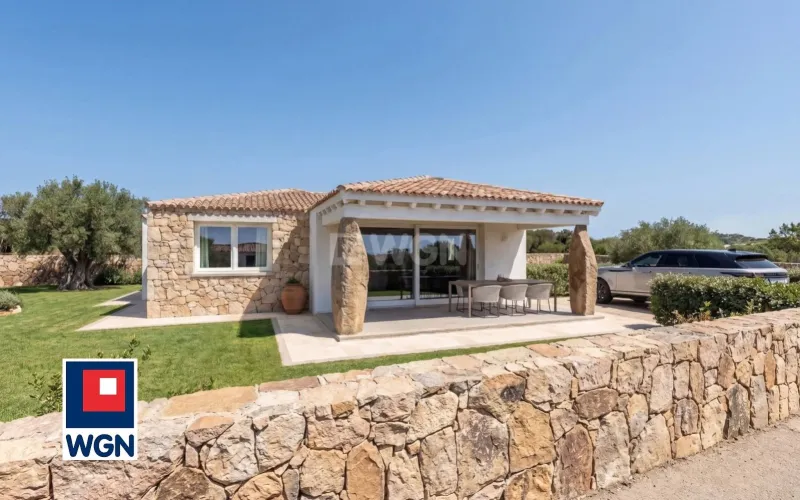 Dom na  sprzedaż LOIRI PORTO SAN PAOLO - Wolnostojąca willa na Sardynii